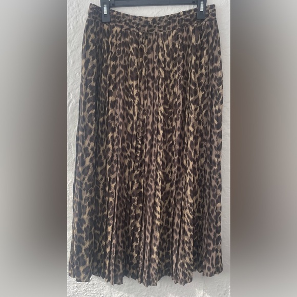 Banana Republic Dresses & Skirts - Banana Republic black brown animal print midi skirt, elastic waist, drawstring;S
